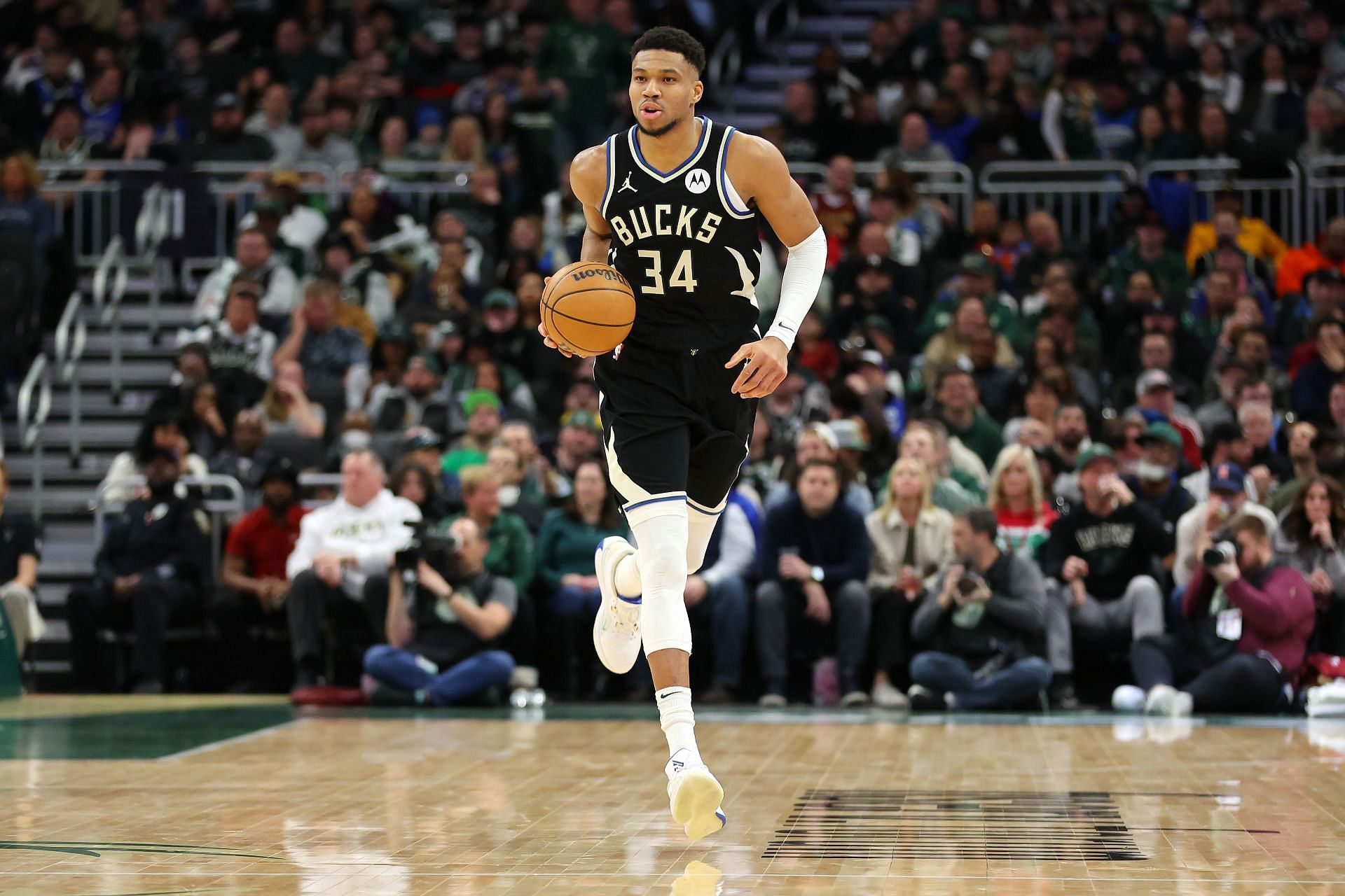 Giannis Antetokounmpo Milwaukee Bucks