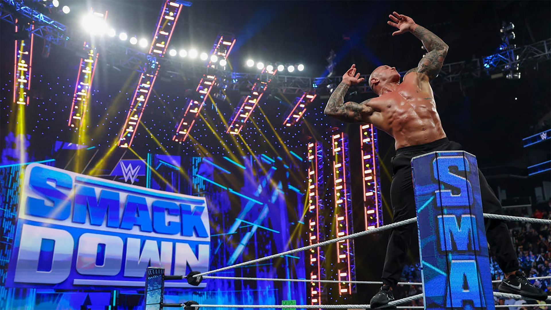 Randy Orton poses for fans on WWE SmackDown