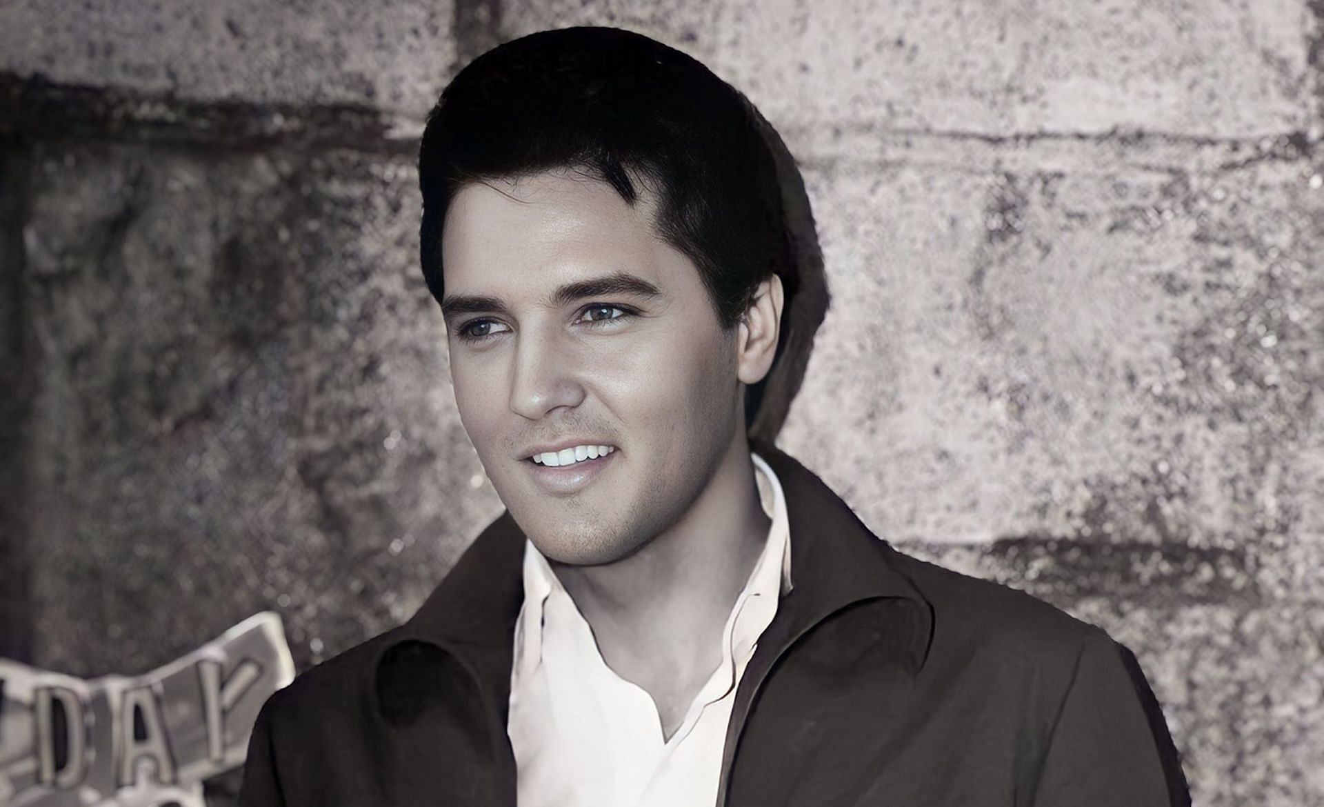 Elvis Presley (Image via X/ @GenebenTan94)