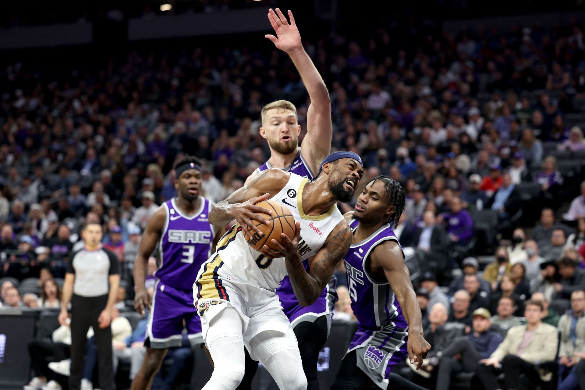 New Orleans Pelicans vs Sacramento Kings starting lineups and depth