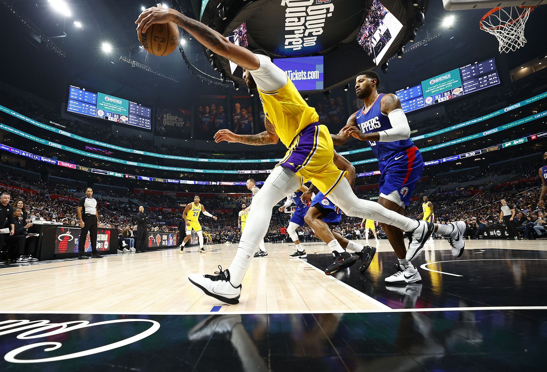 Los Angeles Lakers v Los Angeles Clippers