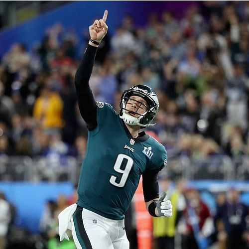 Nick Foles enters the NFL.