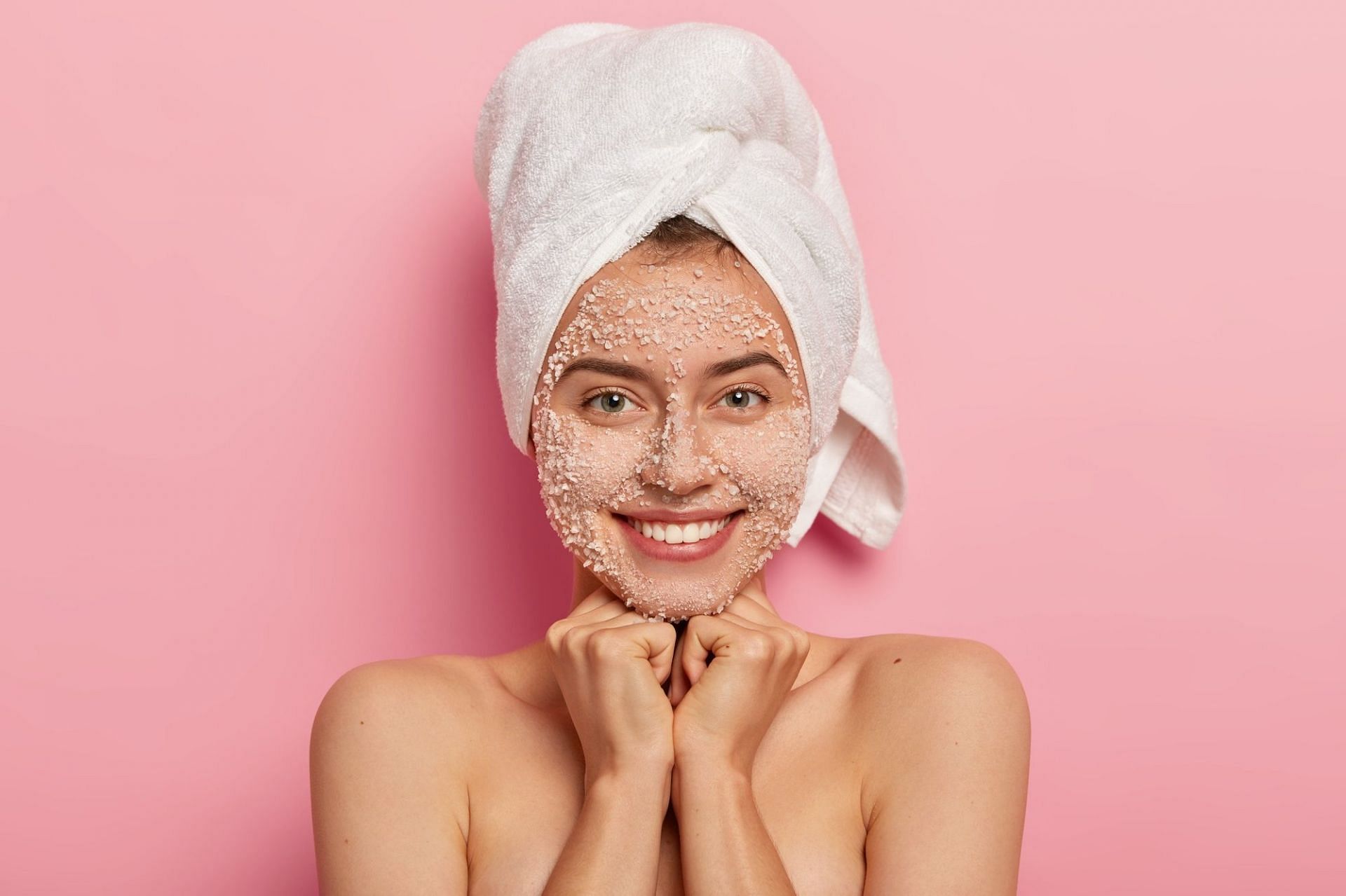 Best Exfoliator for Sensitive Skin (Image via Freepik)