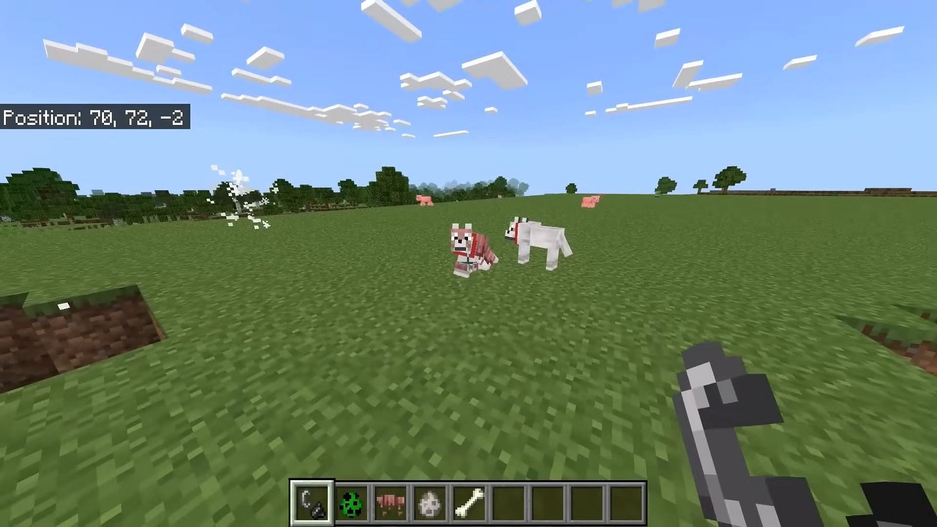 Wolves got a significant buff in Minecraft Bedrock to match with Java (Image via ECKOSOLDIER/YouTube)