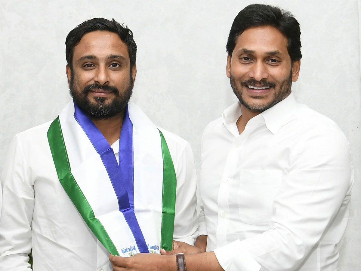 Ambati Rayudu (L) and Y S Jagan Mohan Reddy (R).