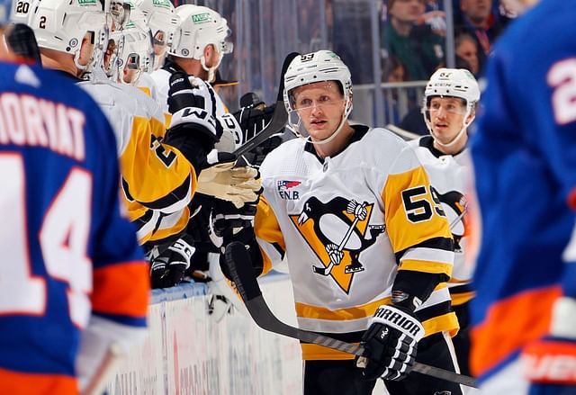 Pittsburgh Penguins v New York Islanders