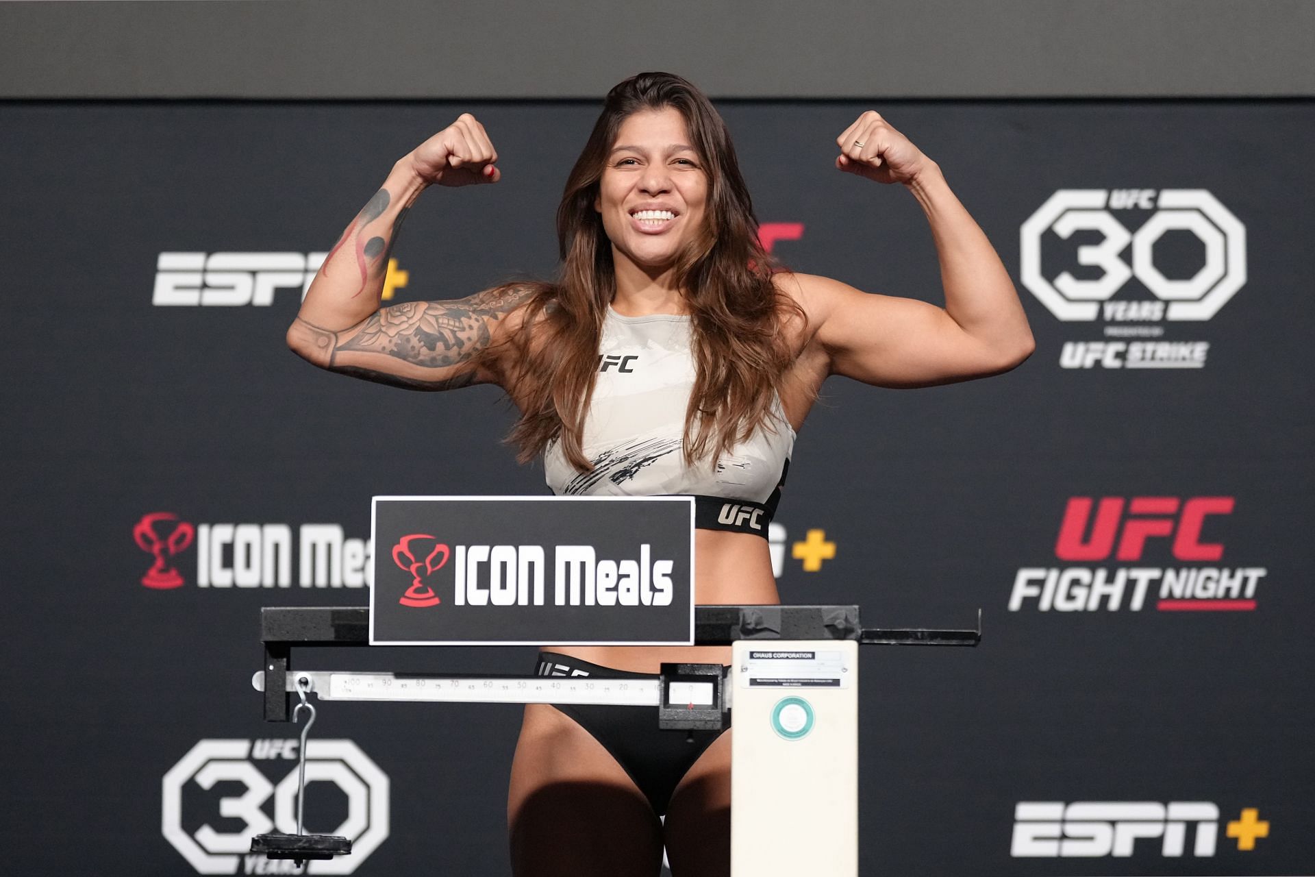 UFC Fight Night: Holm v Bueno Silva Weigh-in