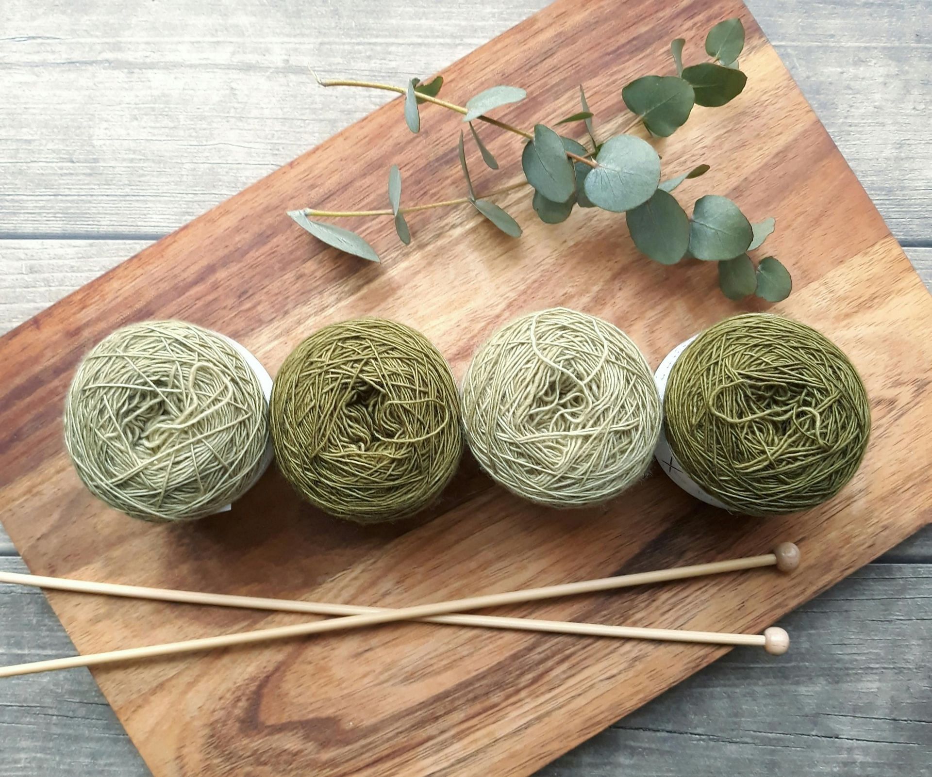 Knitting a Beanie as DIY Valentine&#039;s Day gifts for her(Image via Pexels)