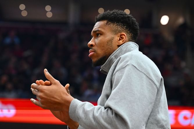 "Africa will humble you": Nigerian NBA fans in hysterics over Giannis Antetokounmpo buying his own fake jersey for $7 in Lagos market