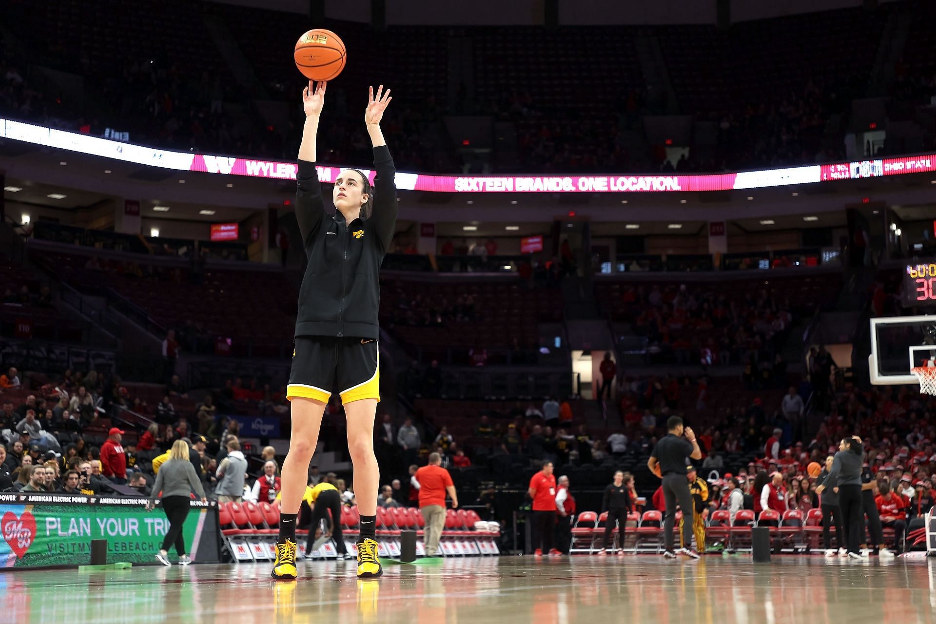 How Many Points Did Caitlin Clark Score? Exploring Iowa Guard’s ...