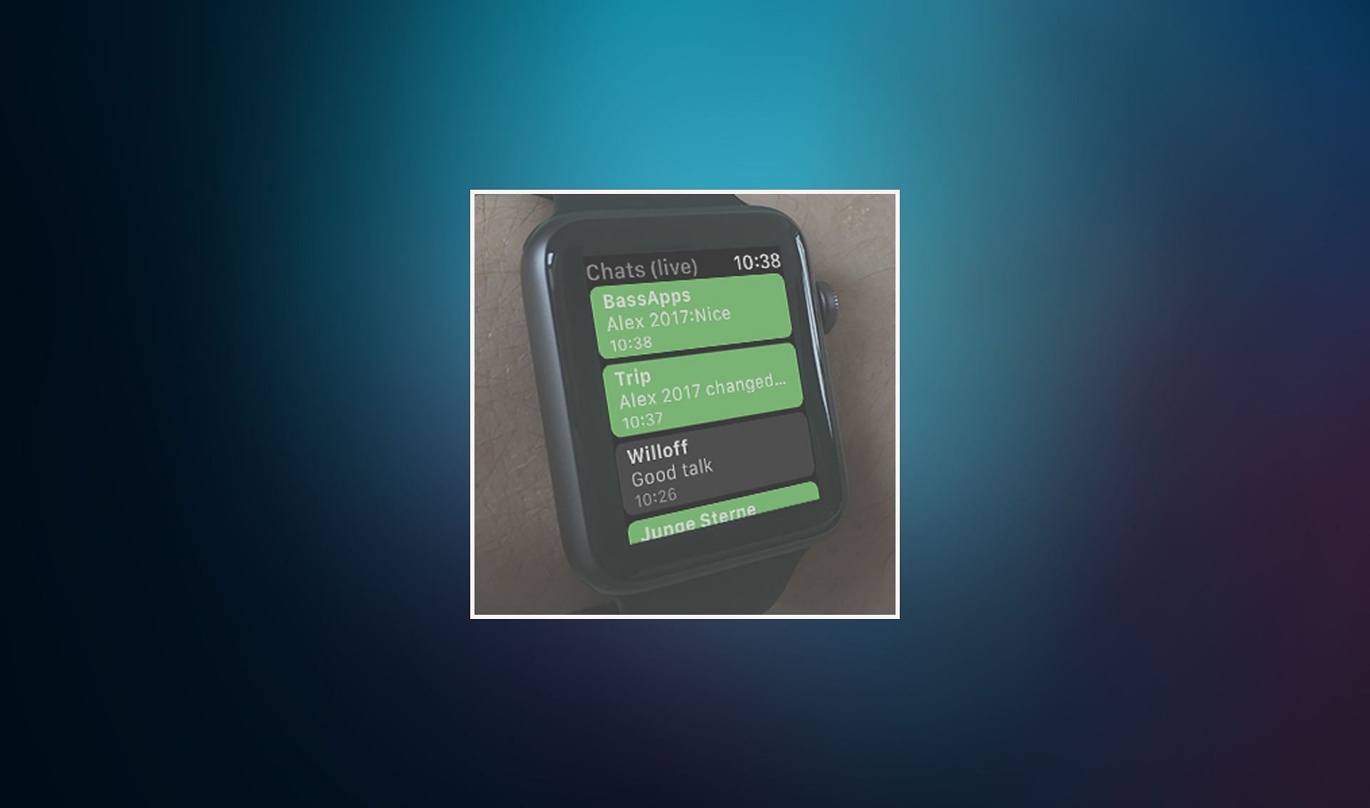 You can conveniently use WhatsApp on WatchChat 2 on the Apple Watch (Image via WatchChat)