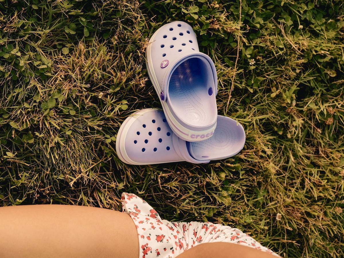 Crocs gaining streetwear credibility: Brand&rsquo;s viral fashion trends (Image via Pexels)