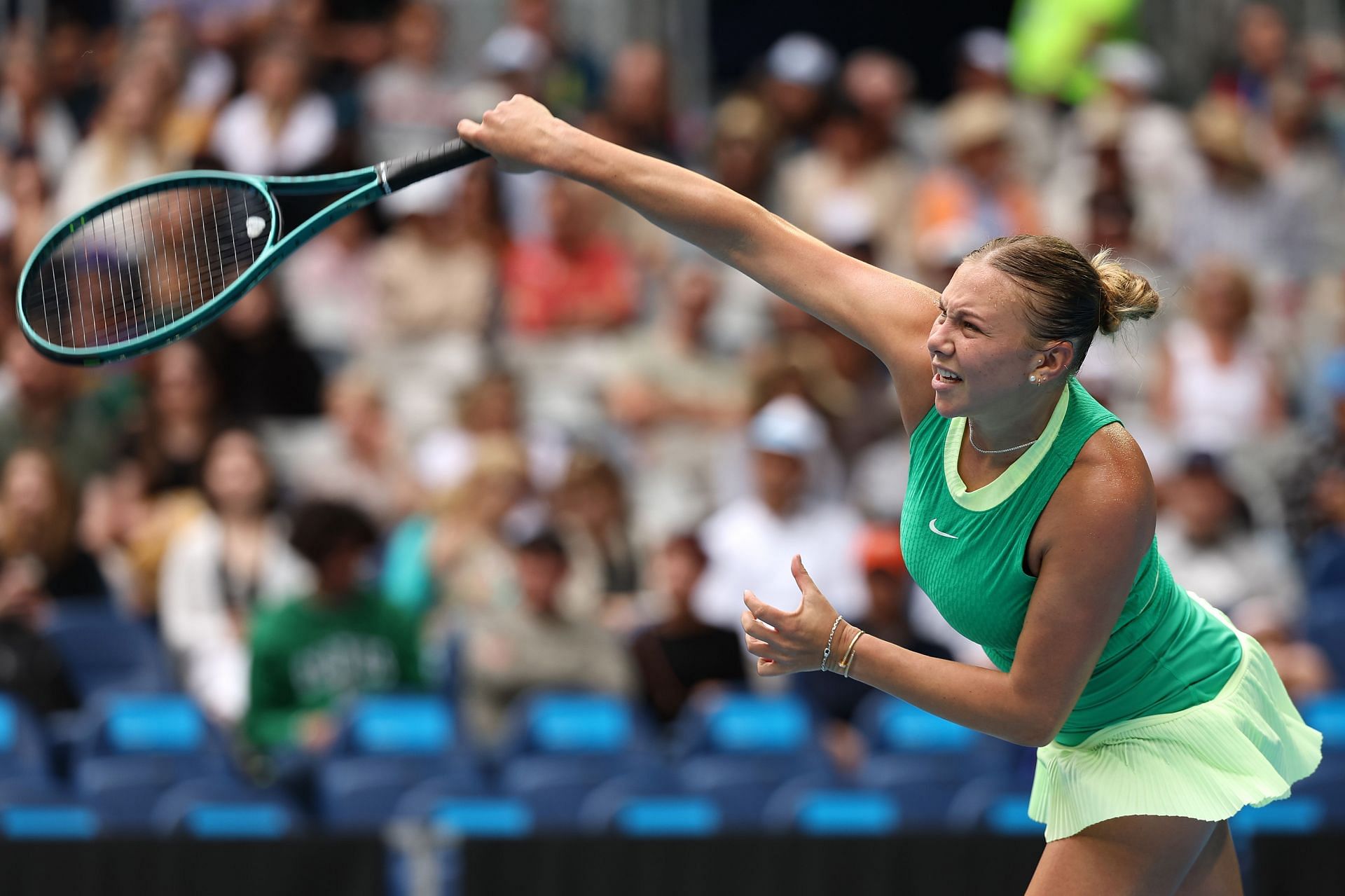 Amanda Anisimova in action at the Australian Open