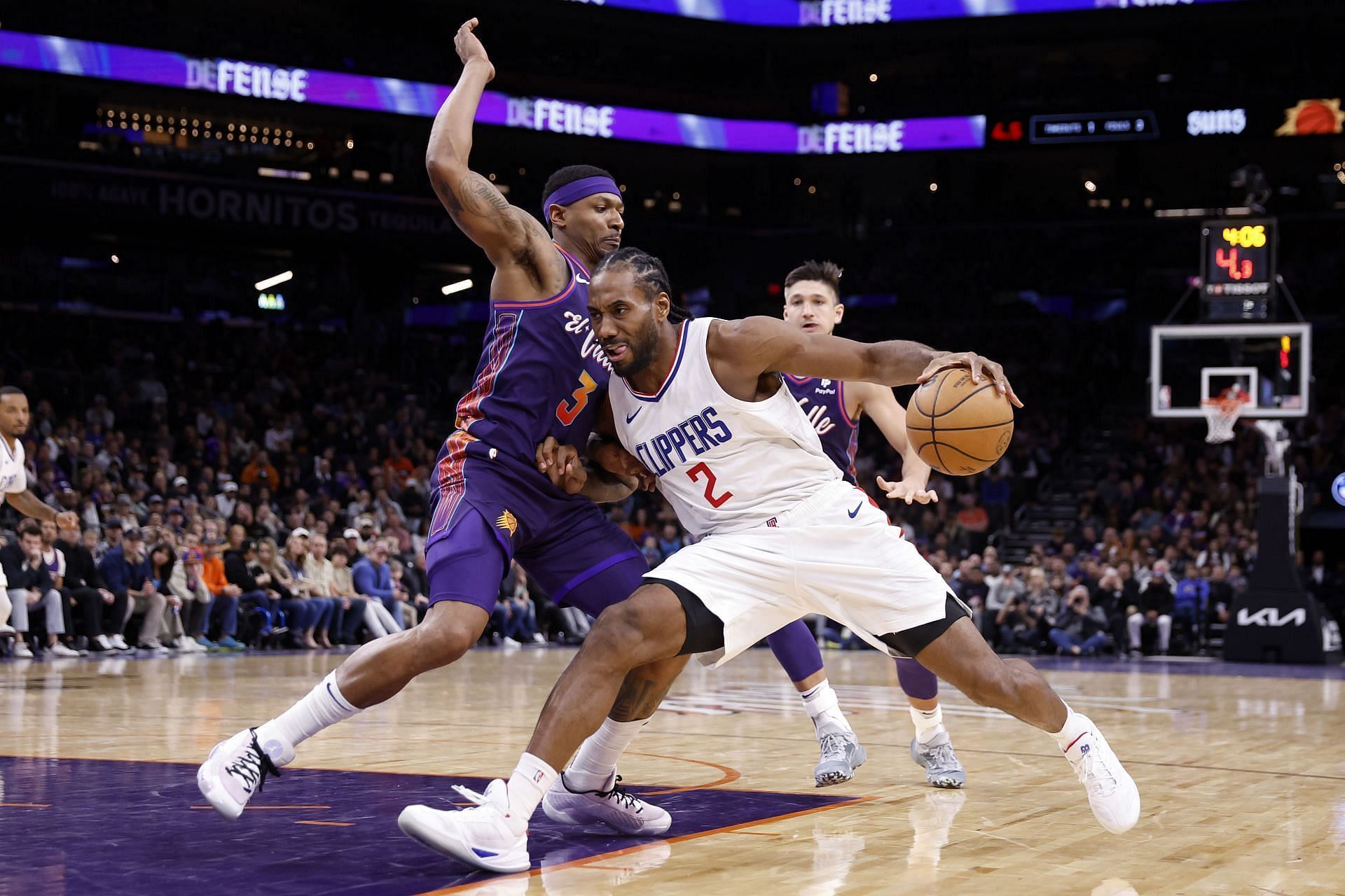 Is Kawhi Leonard playing tonight against Phoenix Suns?