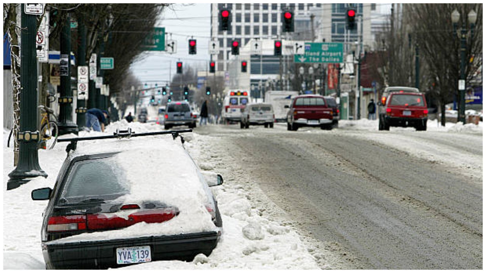 Washington saved an infant amidst the Portland snow storm (Image via Getty Images)