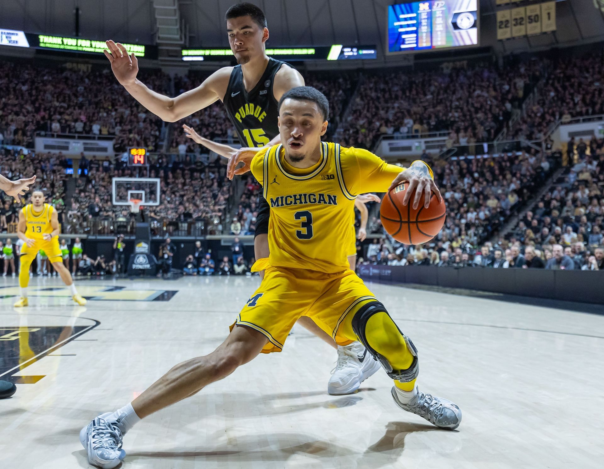 Michigan and guard Jalen Llewellyn face Iowa in a competitive Big Ten game this afternoon on FS1.