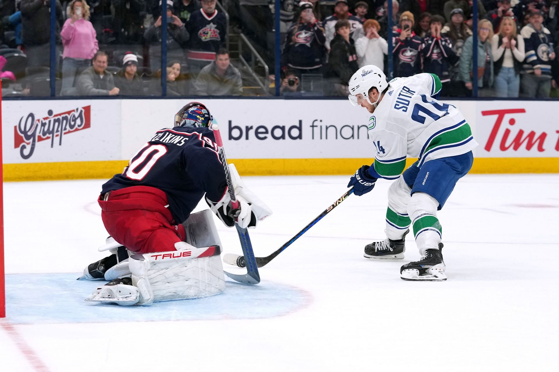 Vancouver Canucks v Columbus Blue Jackets