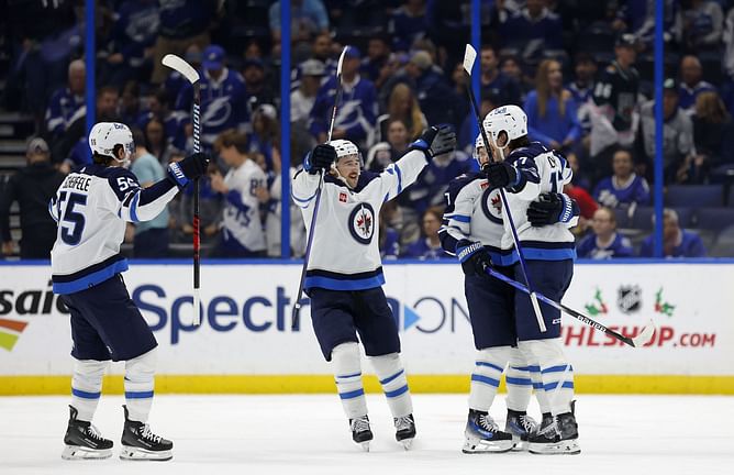 NHL Power Rankings 2023/24: Oilers crack top 16, Panthers win streak reaches nine games, Jets achieve franchise history and more in Week 14