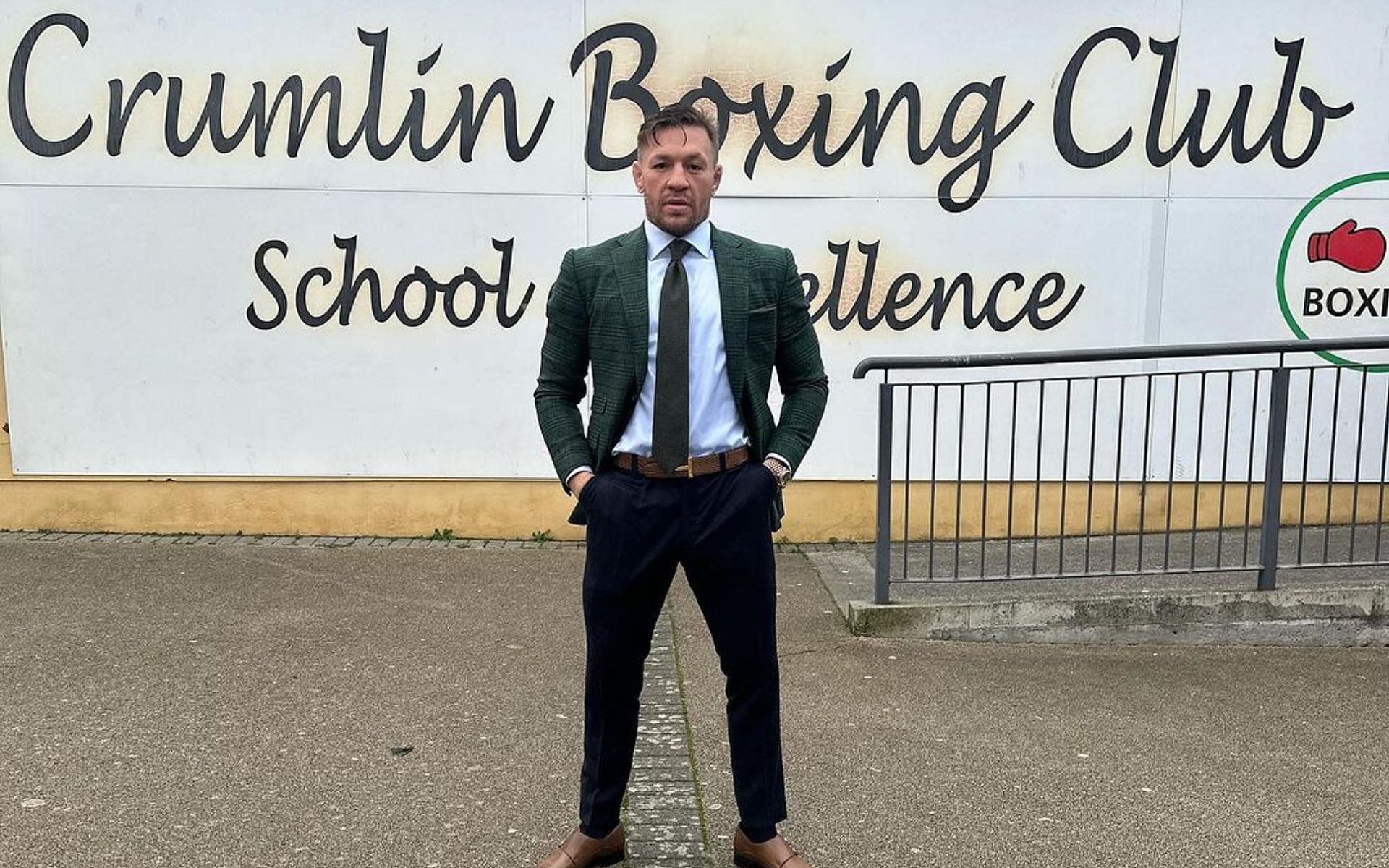 Conor McGregor outside the Crumlin Boxing Club (Image courtesy @thenotoriousmma on Instagram)