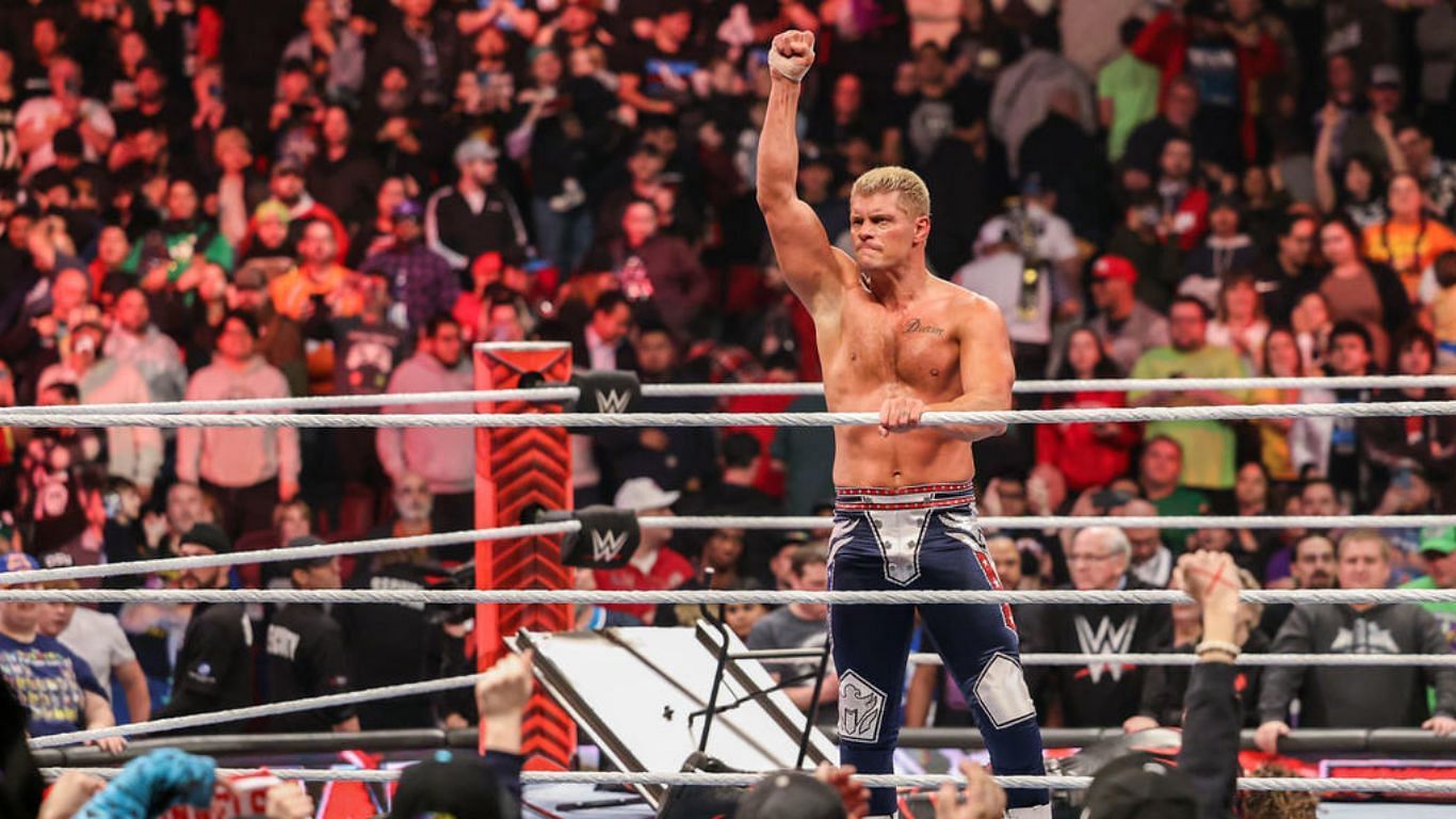Cody Rhodes defeated Shinsuke Nakamura in a street fight last night on RAW