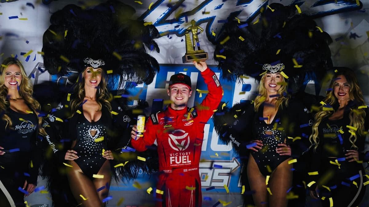 Logan Seavey captured his second straight Golden Driller on Saturday night at the Tulsa Expo Center. 