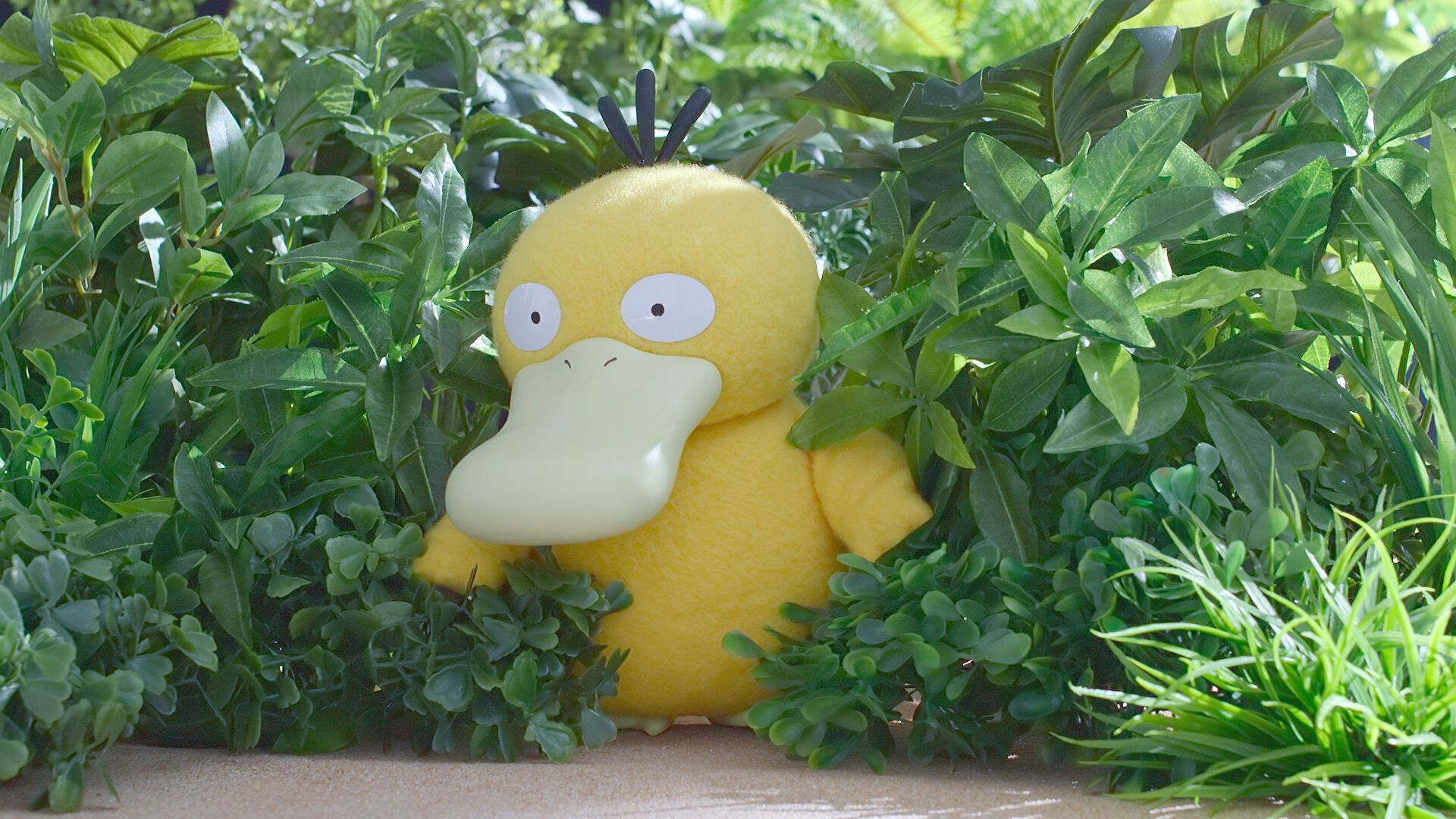 Psyduck is a bit shy early on in Pokemon Concierge (Image via The Pokemon Company/Netflix)