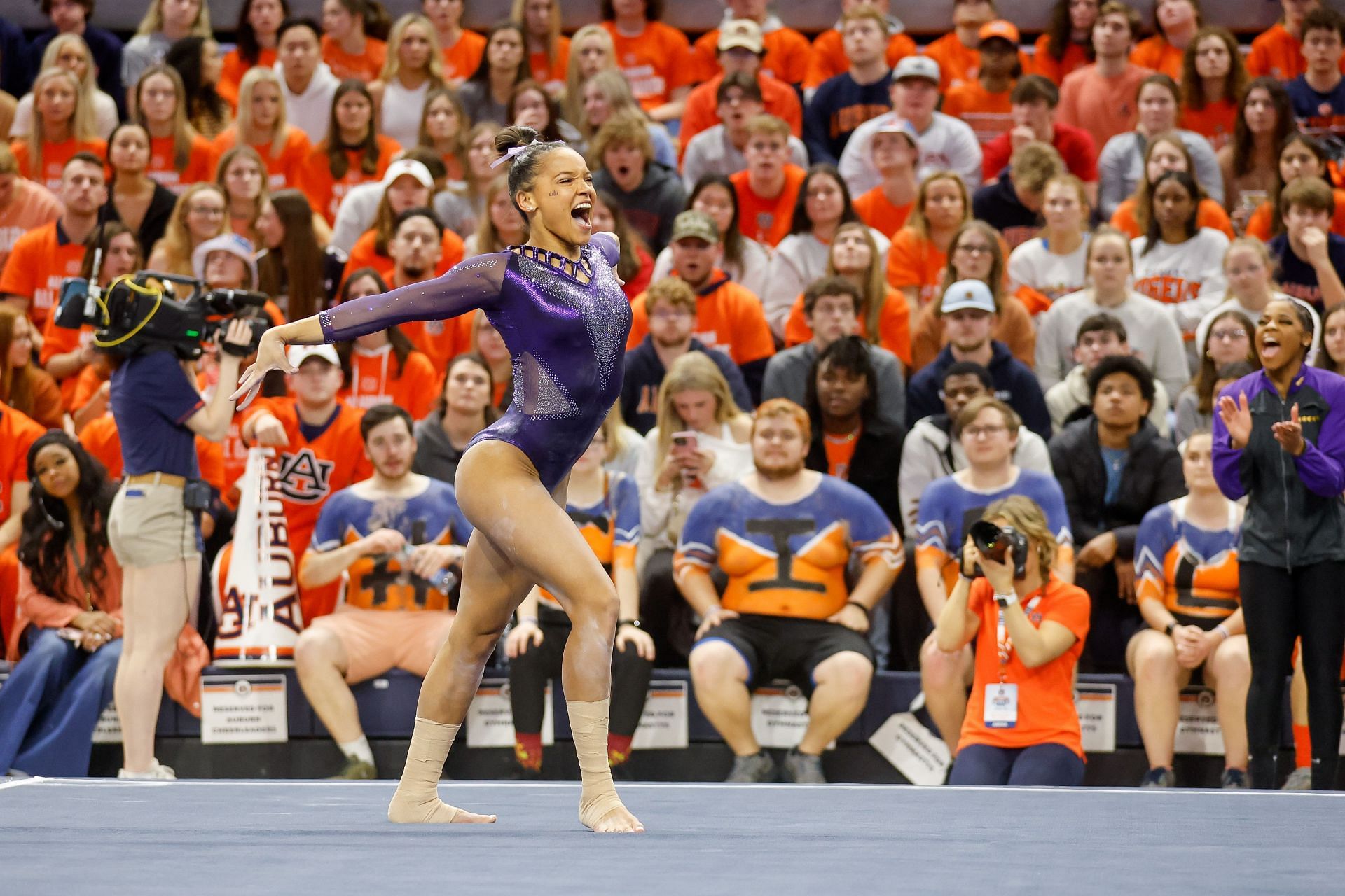 Bryant at LSU v Auburn match