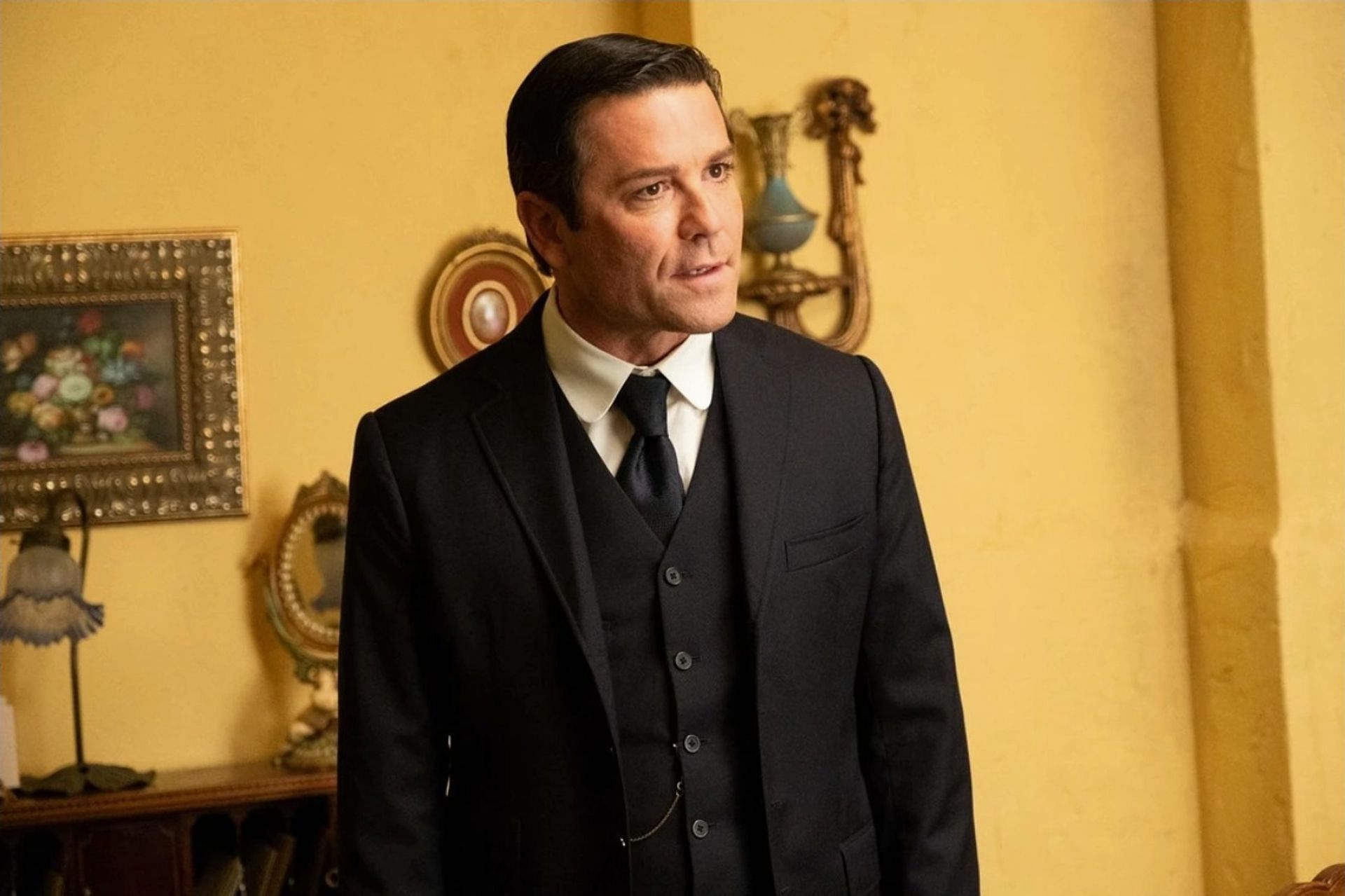 Yannick Bisson as Detective William Murdoch in a scene from Murdoch Mysteries (Image via CBC Gem)