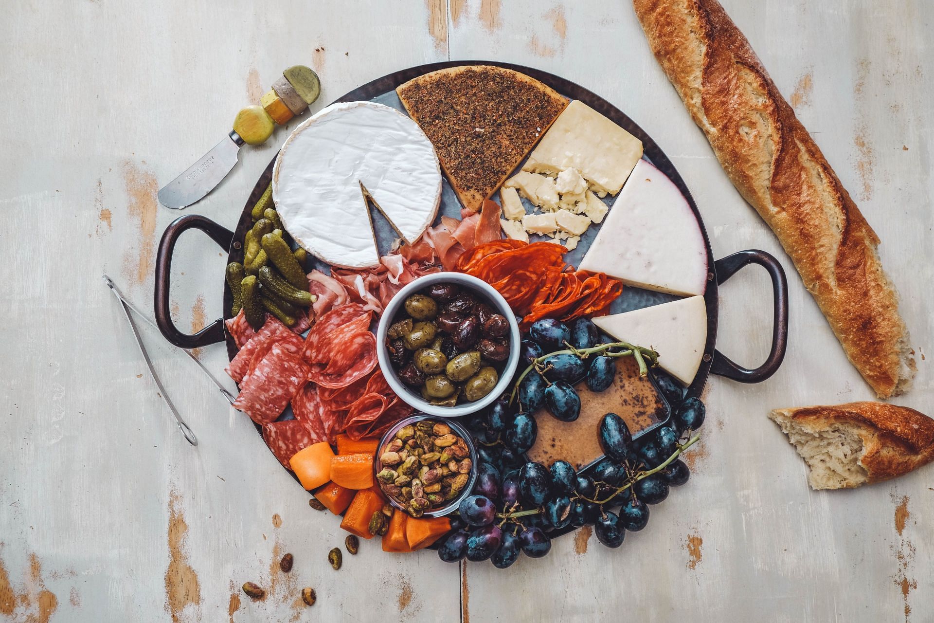 Mediterranean diet with EVOO for the Gut (Image by Eric Dungan/Unsplash)