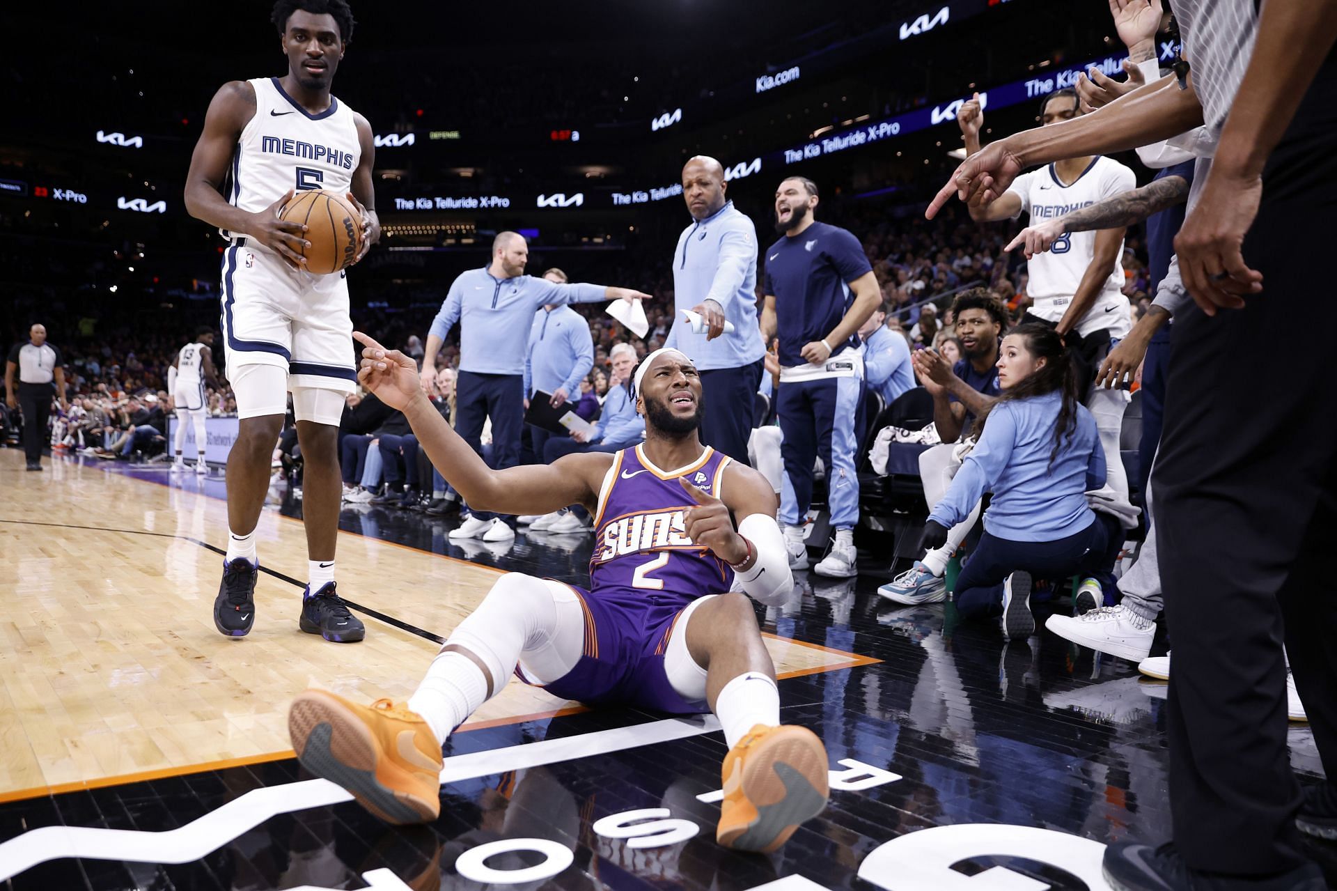 Memphis Grizzlies v Phoenix Suns