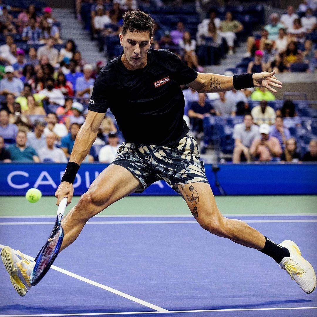 How tall is Thanasi Kokkinakis?