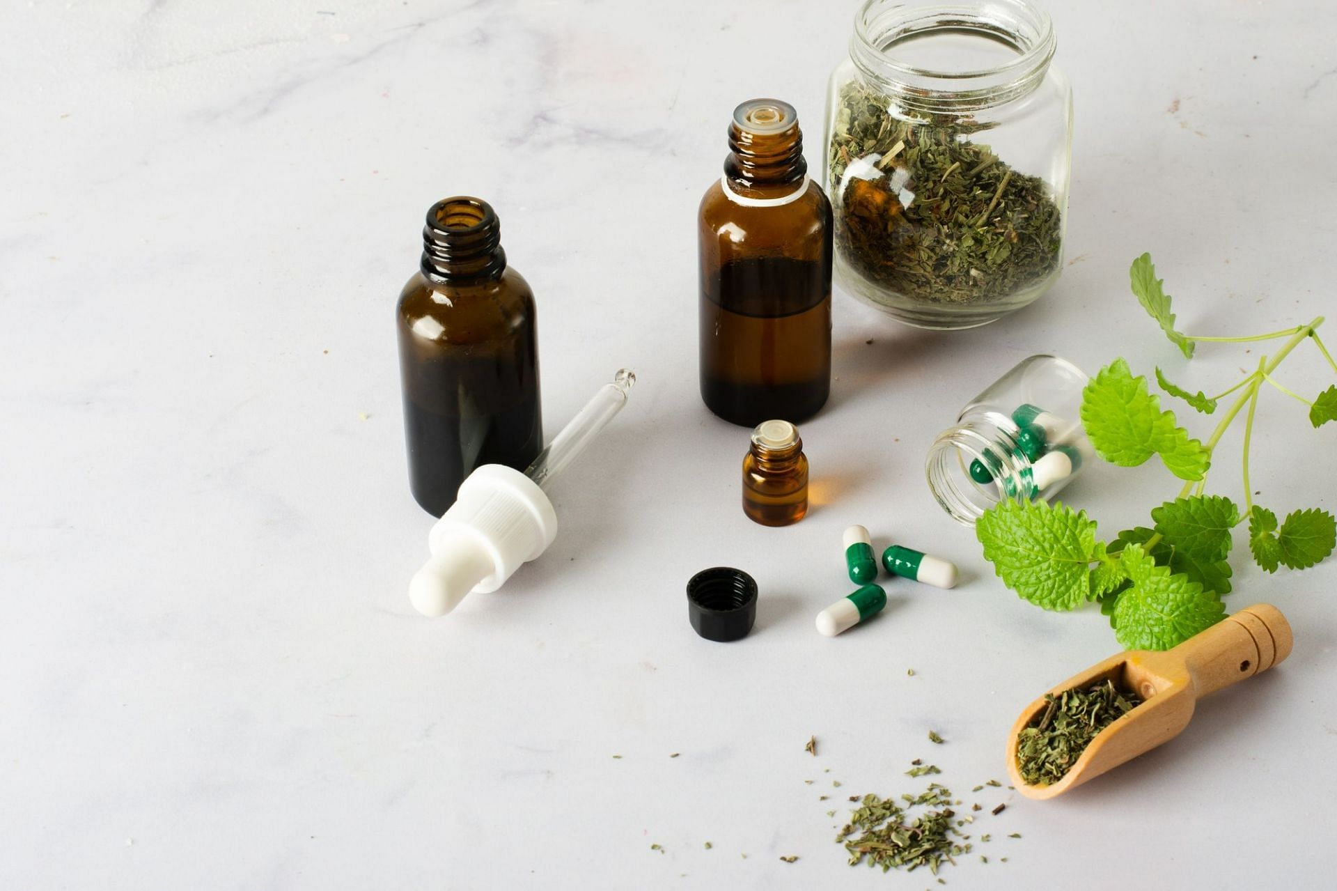 The baby may be at risk as some of the herbal extracts in the supplements may interfere or have some reaction causing trouble to the baby(Image by Freepik on Freepik)