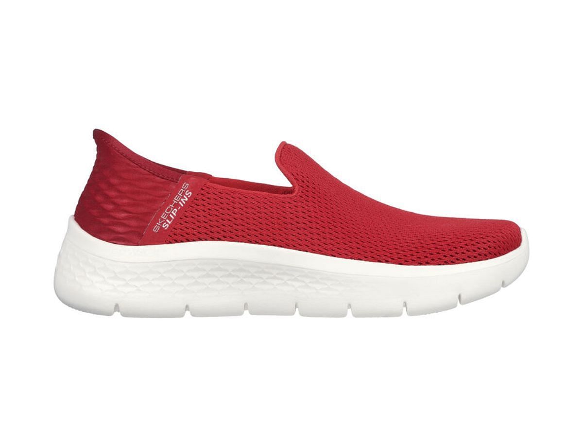 The Flex-Relish walking shoes (Image via Skechers)