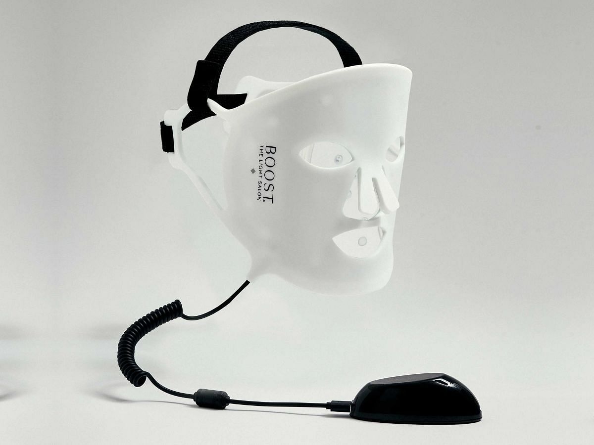 The Light Salon LED face mask (Image via The Light Salon)