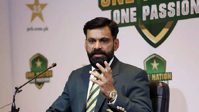 Pakistan players frustrated over team director Mohammed Hafeez's 'long and repetitive lectures' in meetings - Reports