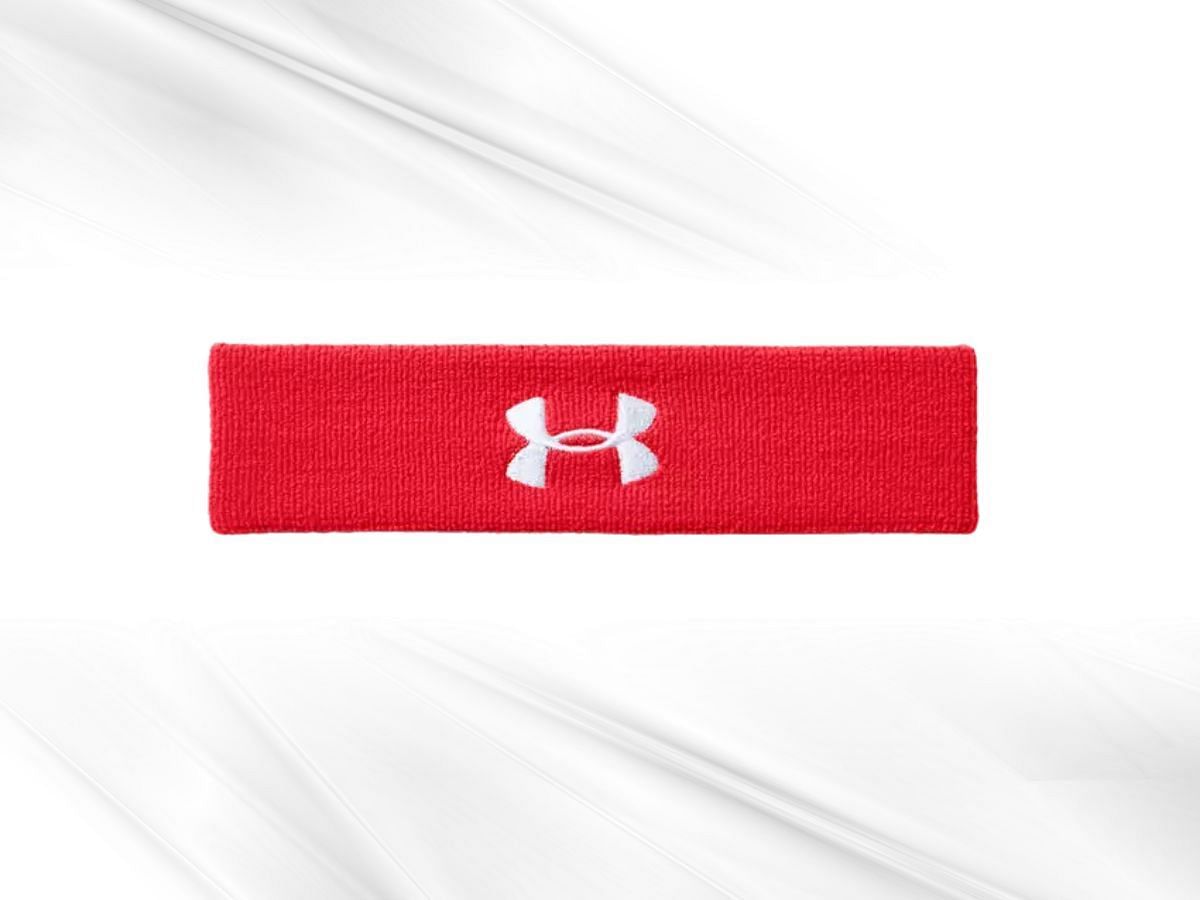 The Underamour performance headband (Image via Underarmoir)