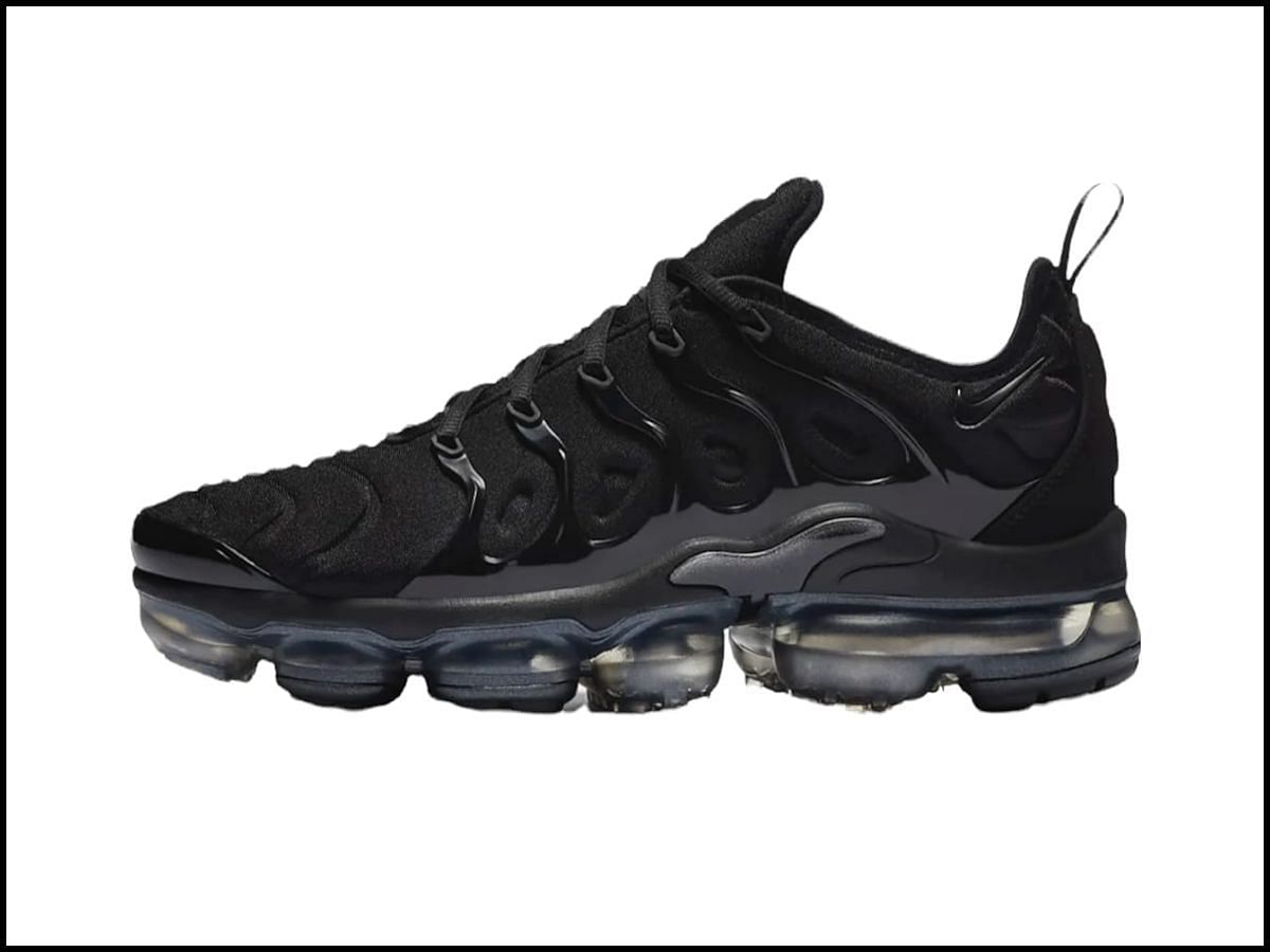 The Air Vapormax Plus are a preferred choice among Nike black sneakers for women (Image via Amazon)