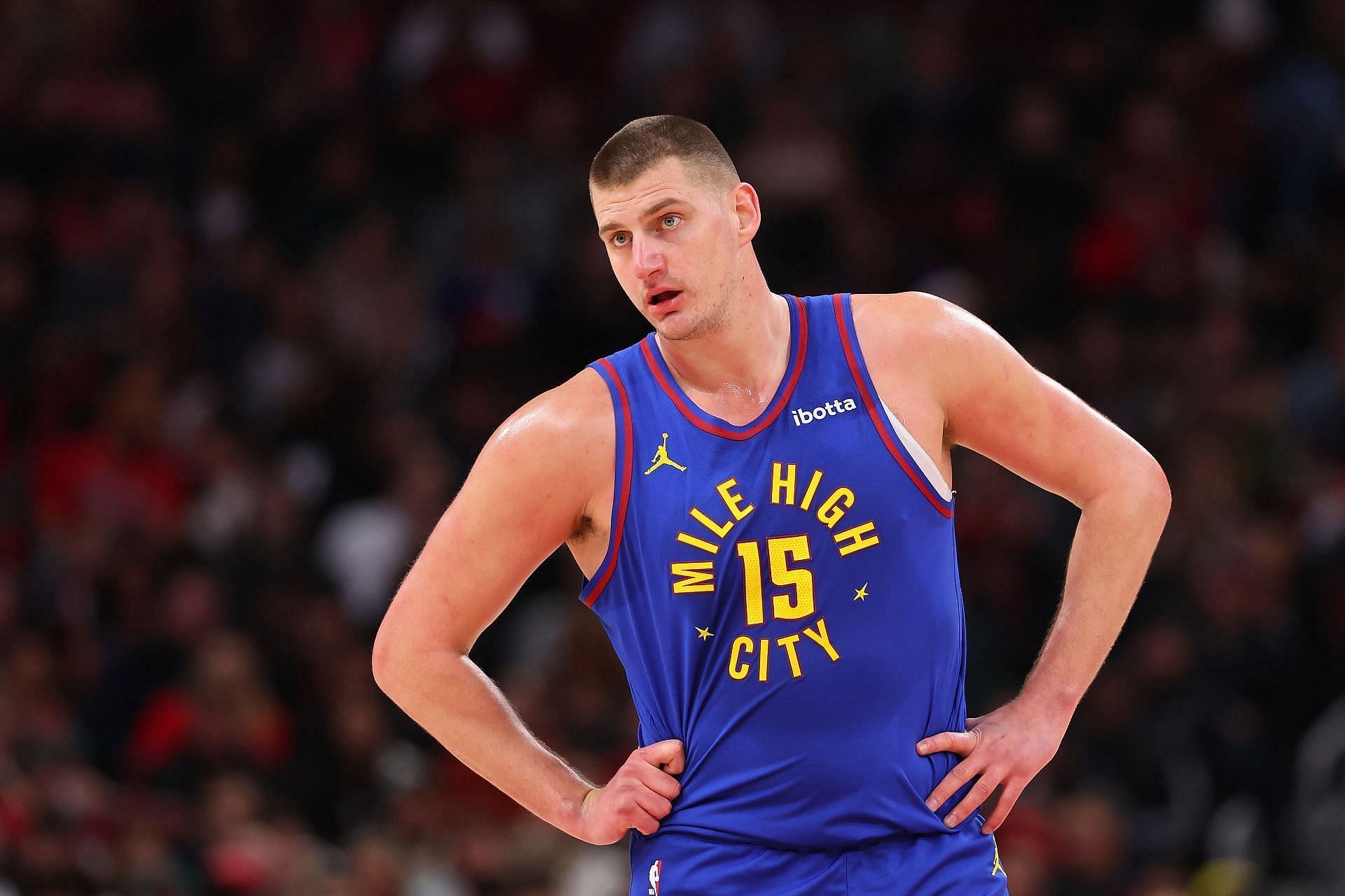 Nikola Jokic arrived to the arena wearing a luxurious coat before joining Jalen Rose in the NBA record books