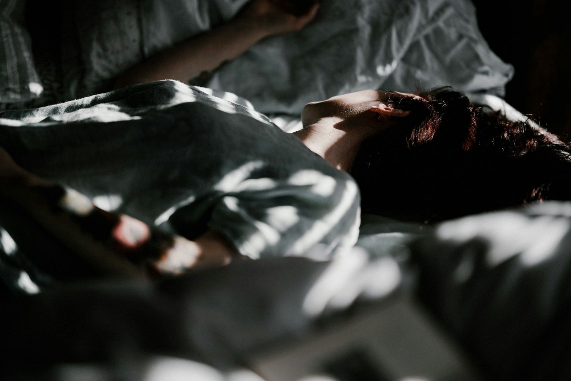 Sleep Myths (Image via Unsplash/Annie)