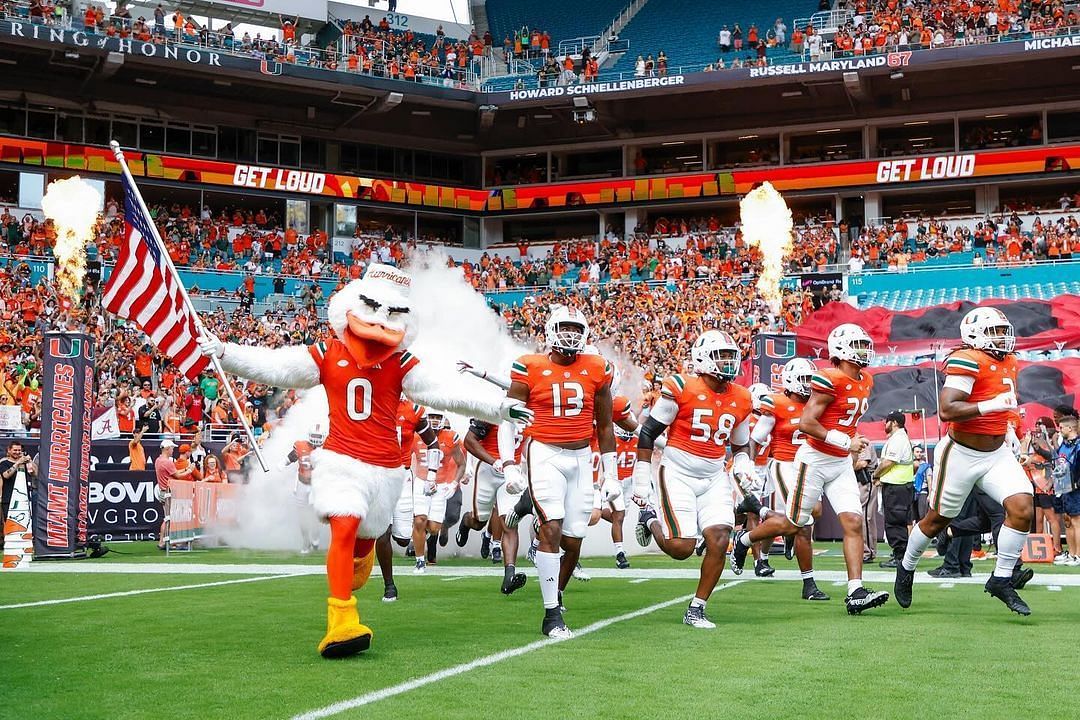 How many National Championships have the Miami Hurricanes won?