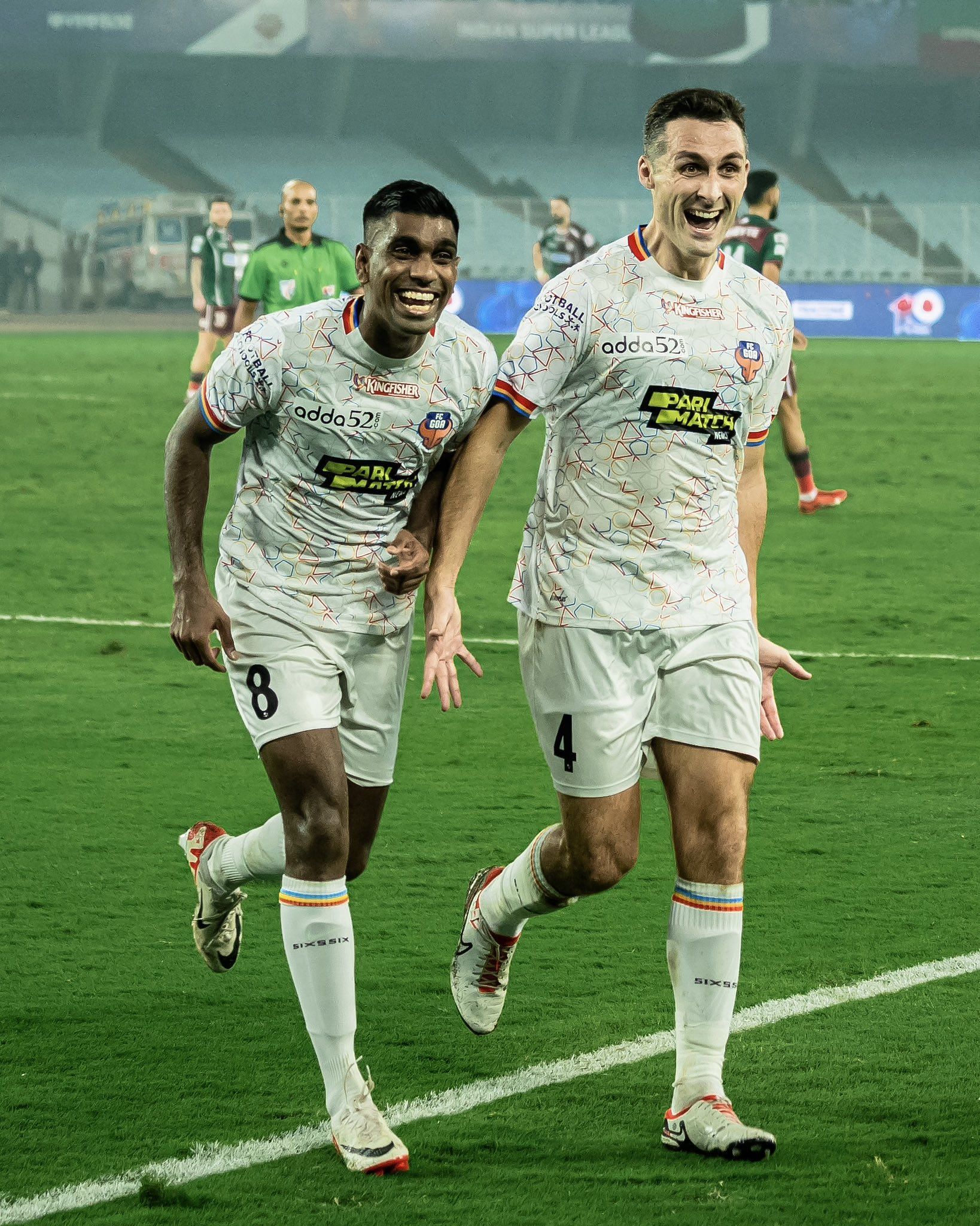 Fernandes and Carl McHugh in action for FC Goa. (FCG Media)