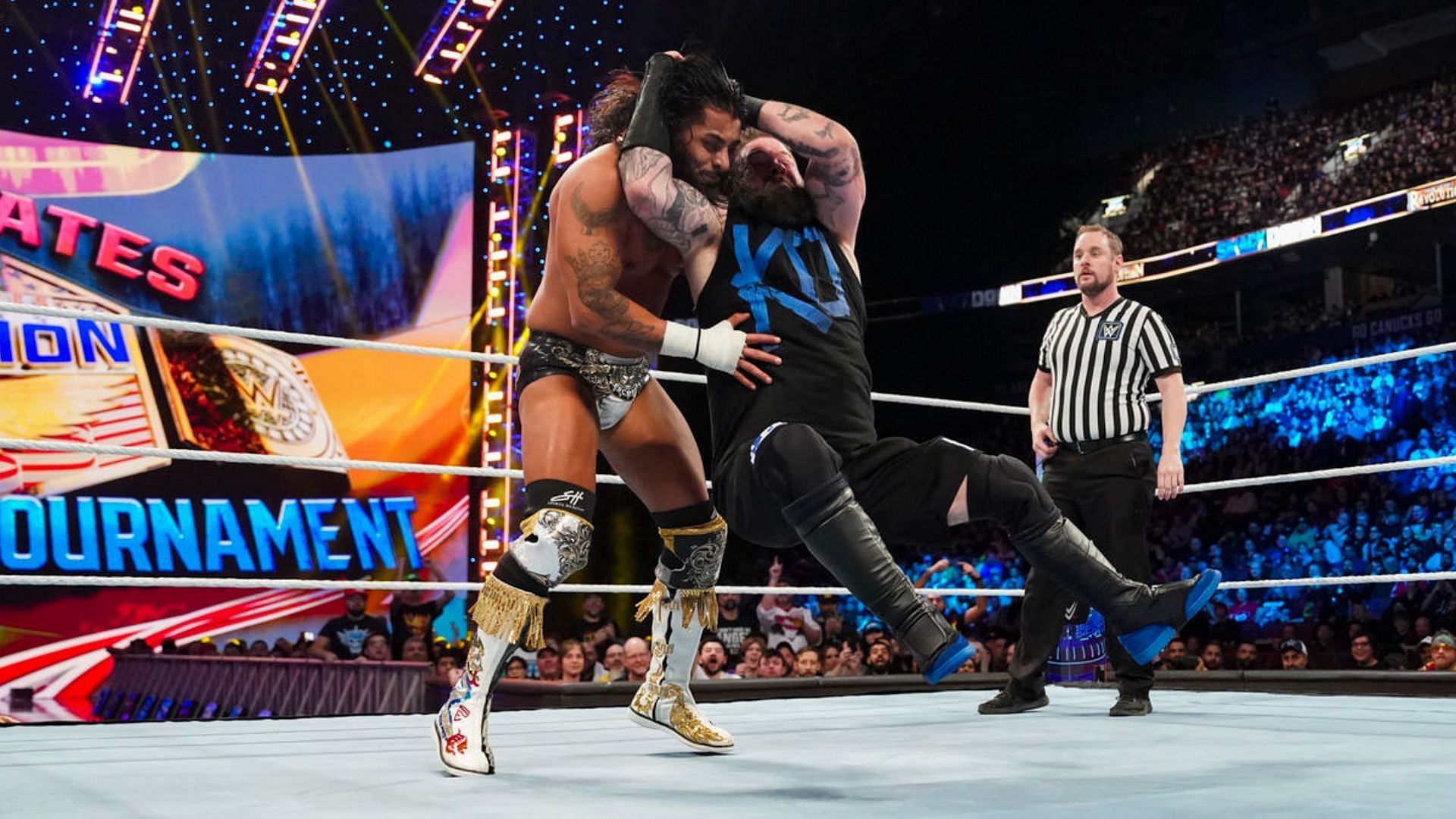 Kevin Owens vs. Santos Escobar on WWE SmackDown.