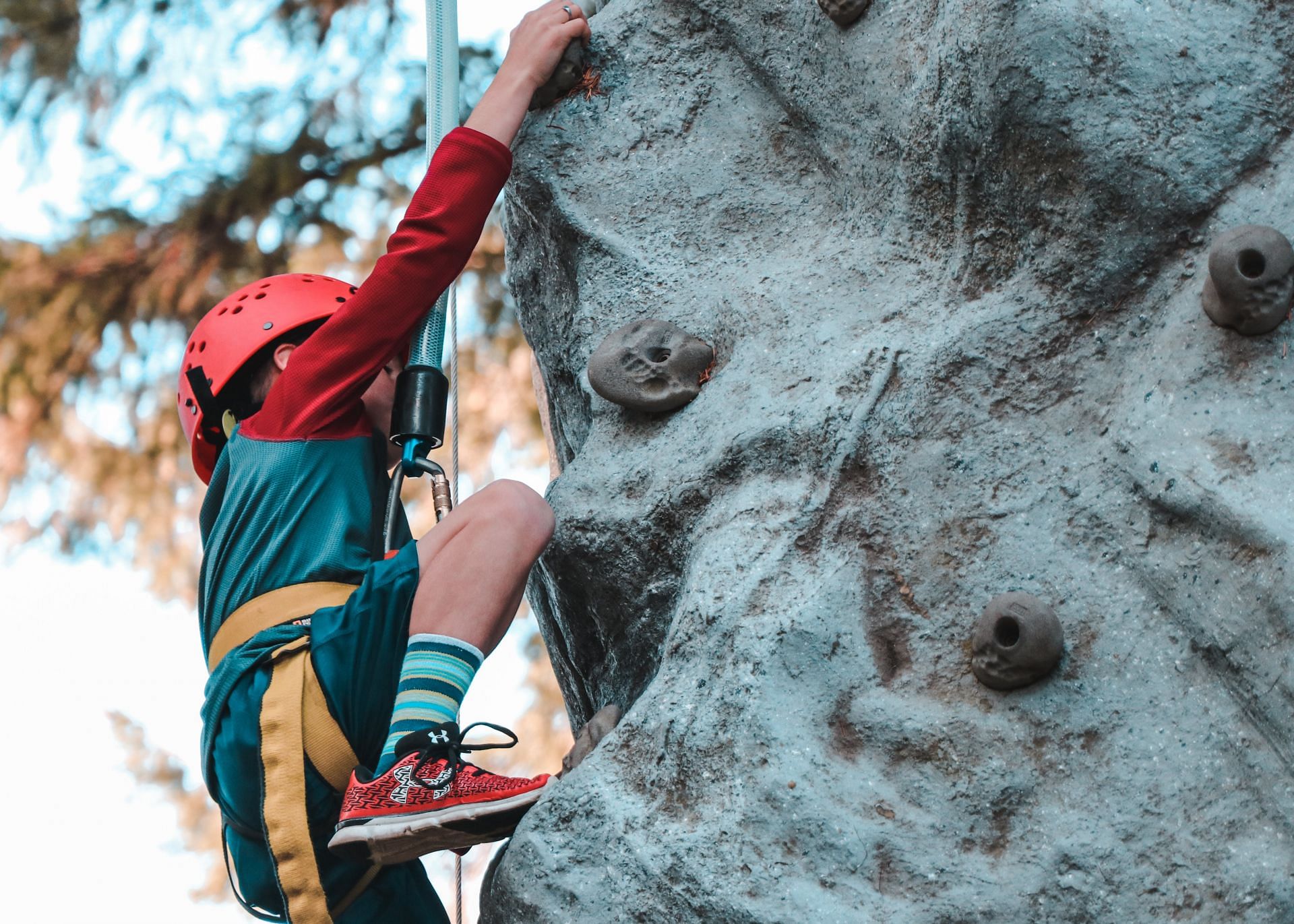 Importance of rock climbing (image sourced via Pexels / Photo by davyd)