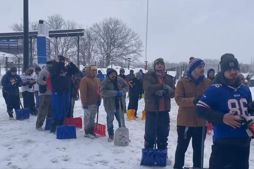 Armed with snow shovels, 'Bills Mafia' comes to NFL team's rescue