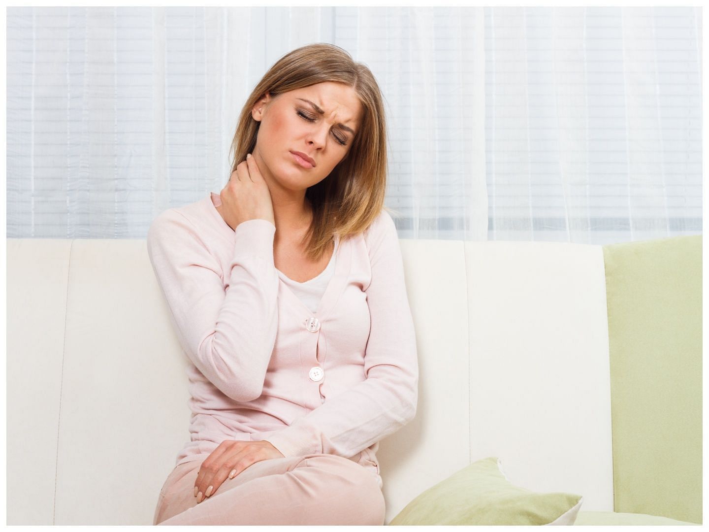 Fibromyalgia body ache can also make your rib pain (Image via Vecteezy)