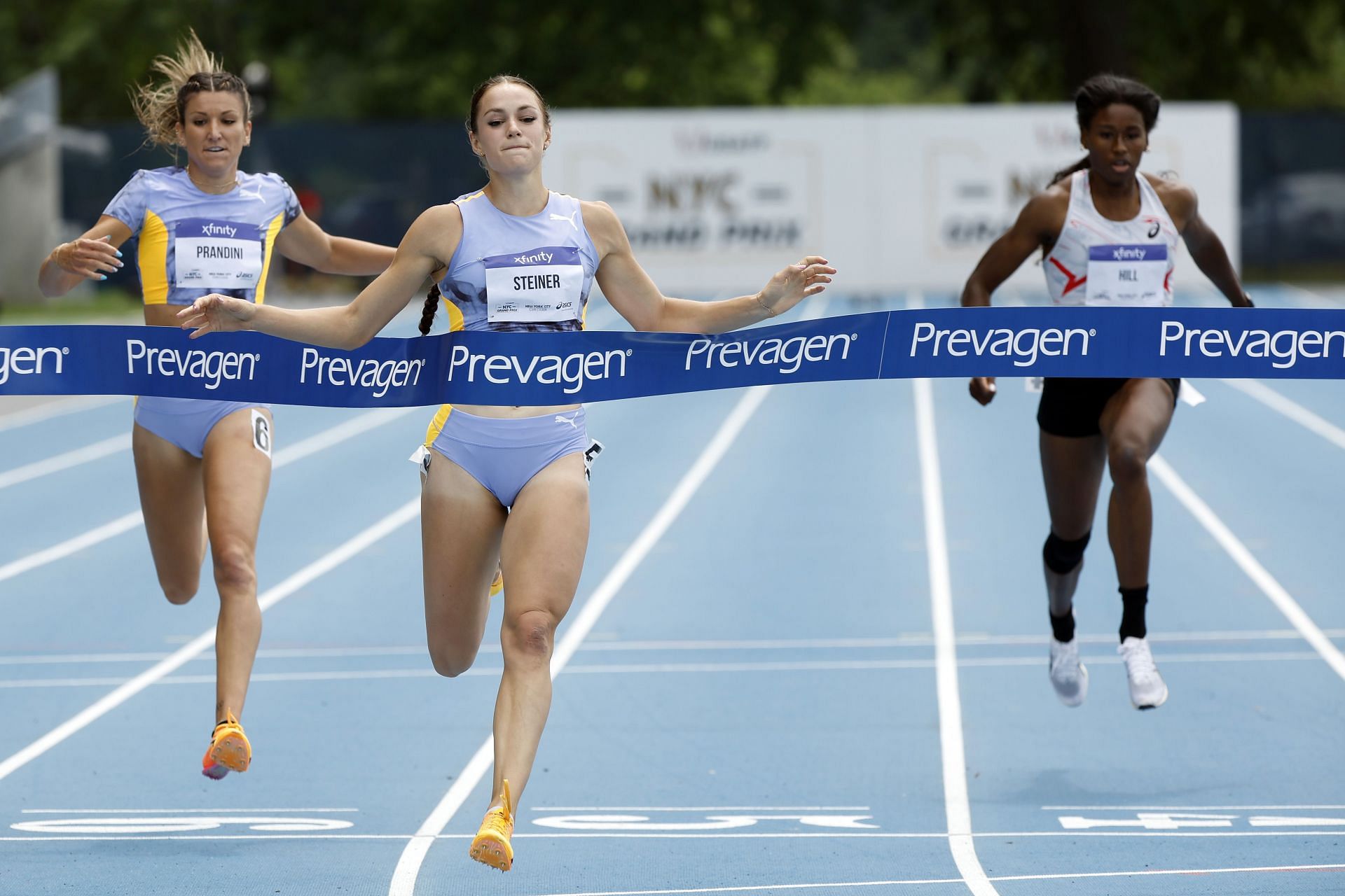 Abby Steiner (center) in action during the 2023 USATF NYC Grand Prix