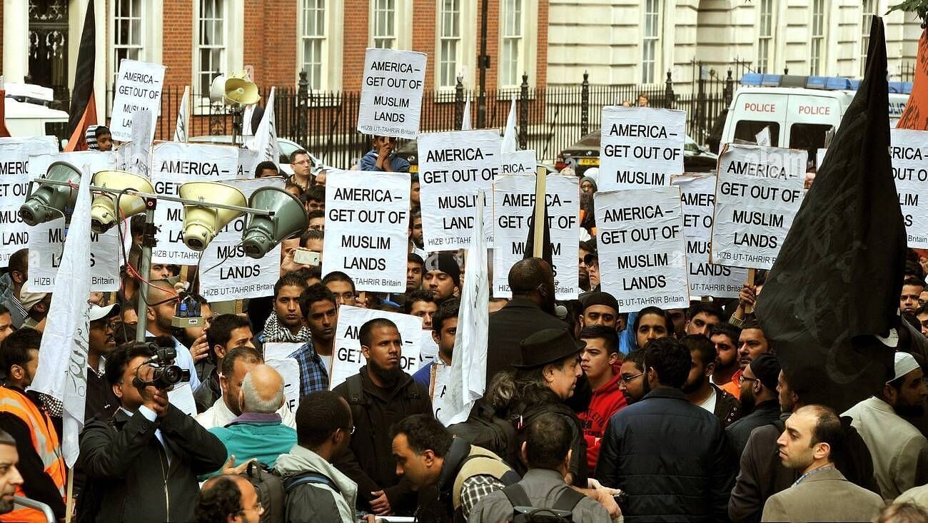 Muslim pressure group Hizb ut-Tahrir protest (Image via Alamy)