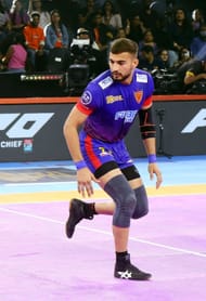 Ashu Malik in action (Credits: PKL)