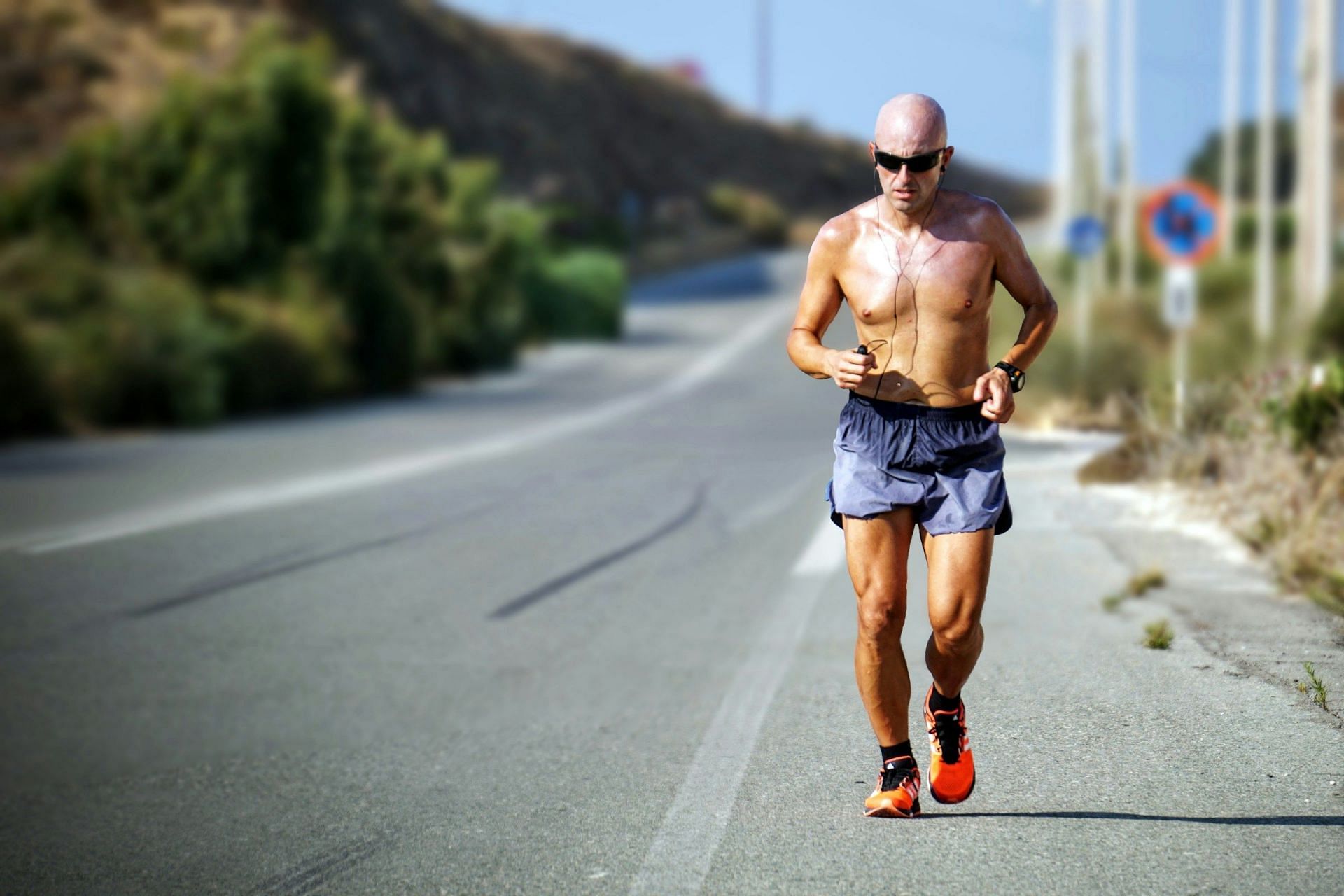 Building muscle after 40 (Image via Unsplash/Maarten Van Den Heuvel)