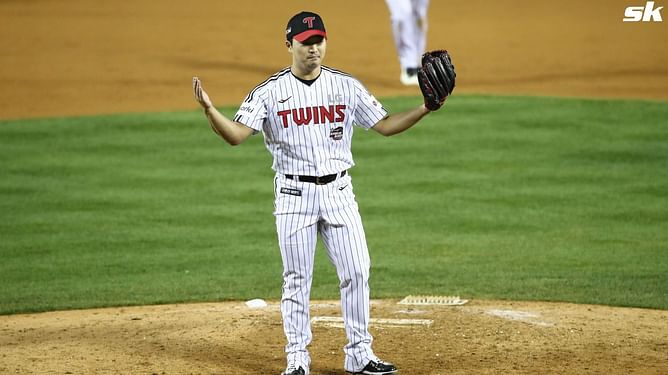 "What are the Padres doing" - MLB fans join forces to ridicule San Diego after Woo Suk Go's reported signing